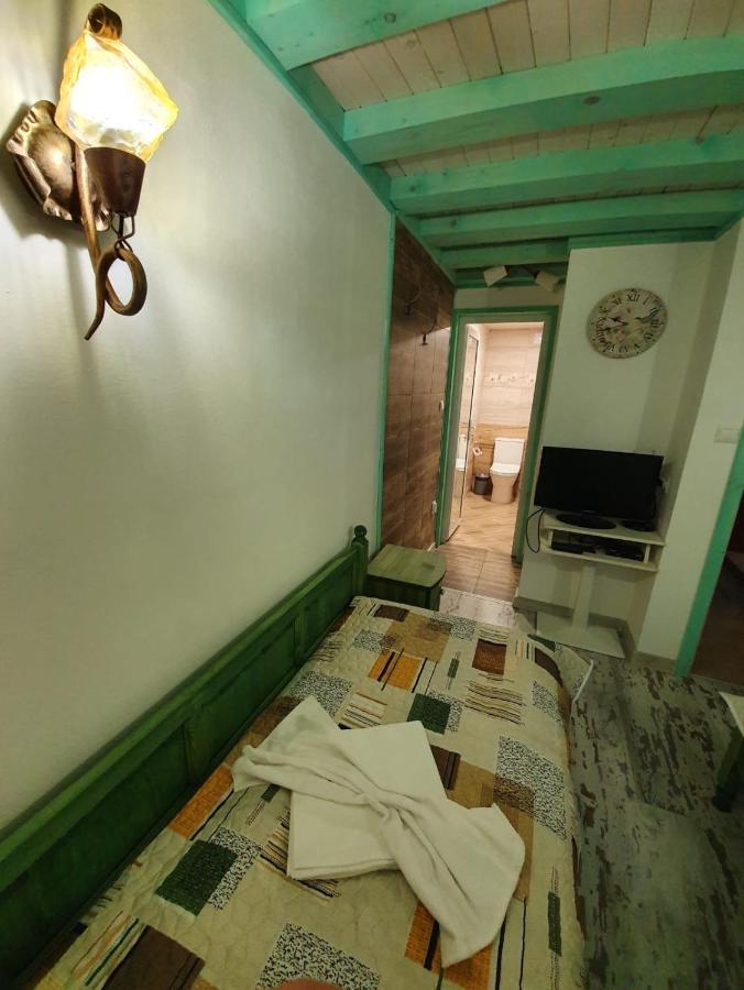 Kashtata S Paraklisa Borovo  ภายนอก รูปภาพ